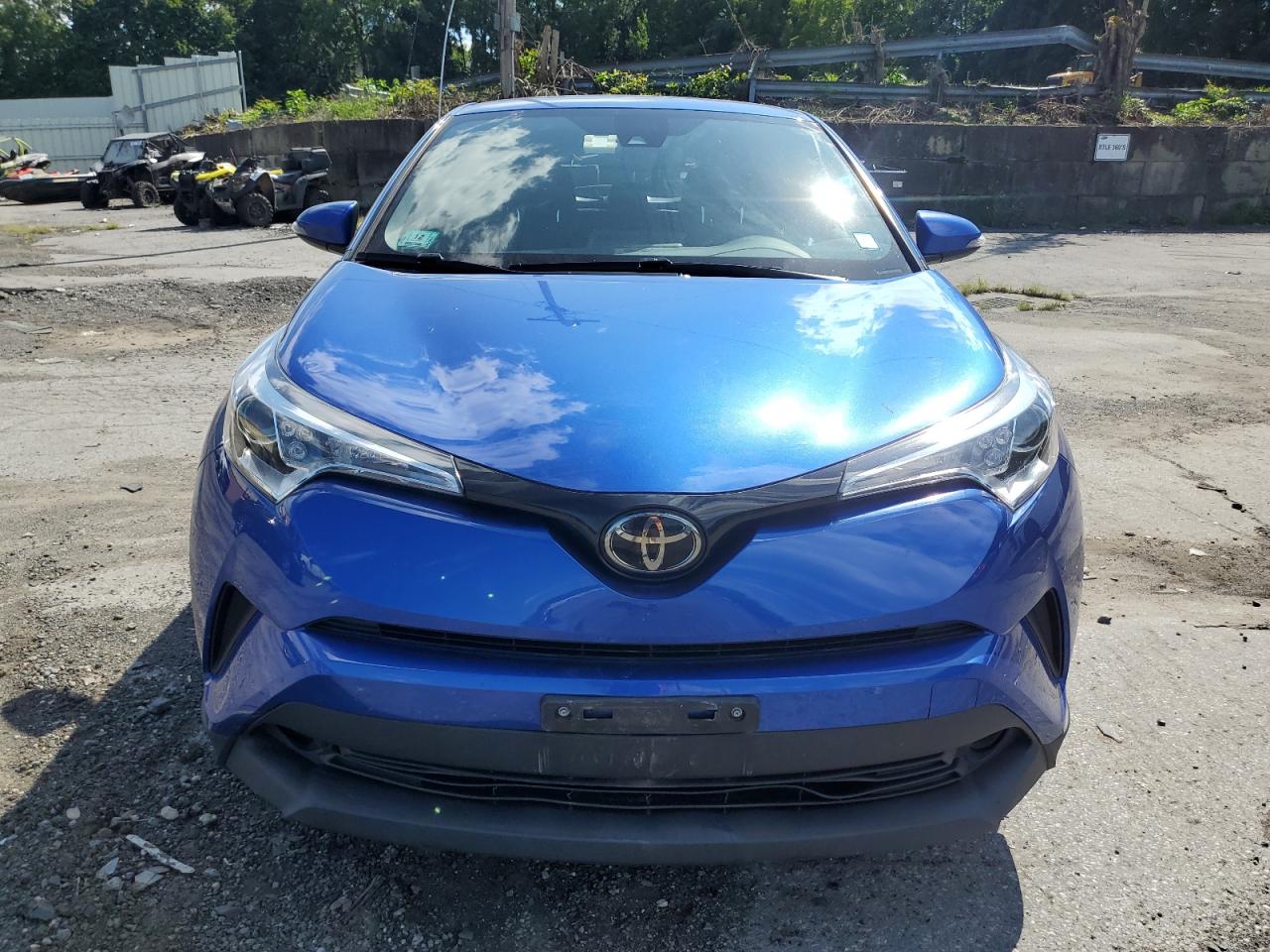 VIN JTNKHMBXXJ1008956 2018 TOYOTA C-HR no.5