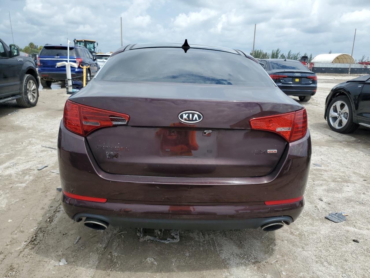 KNAGN4A7XB5087900 2011 Kia Optima Ex