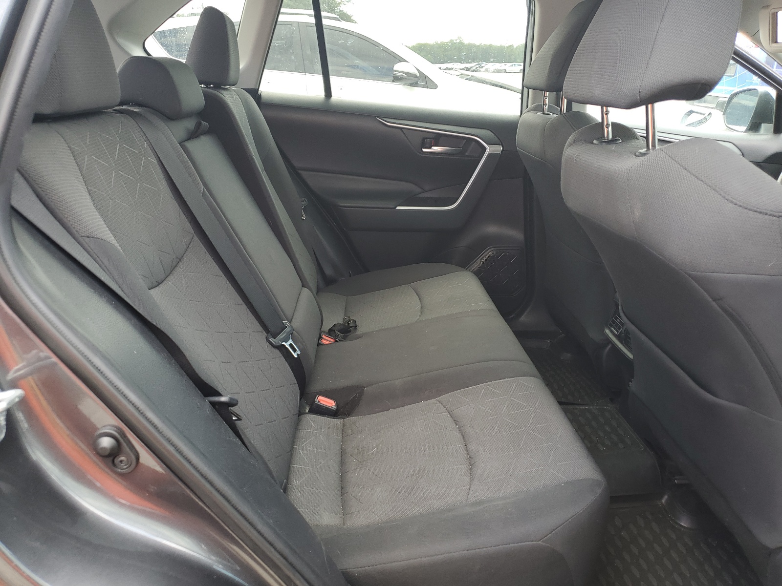 2T3W1RFV8MC096736 2021 Toyota Rav4 Xle