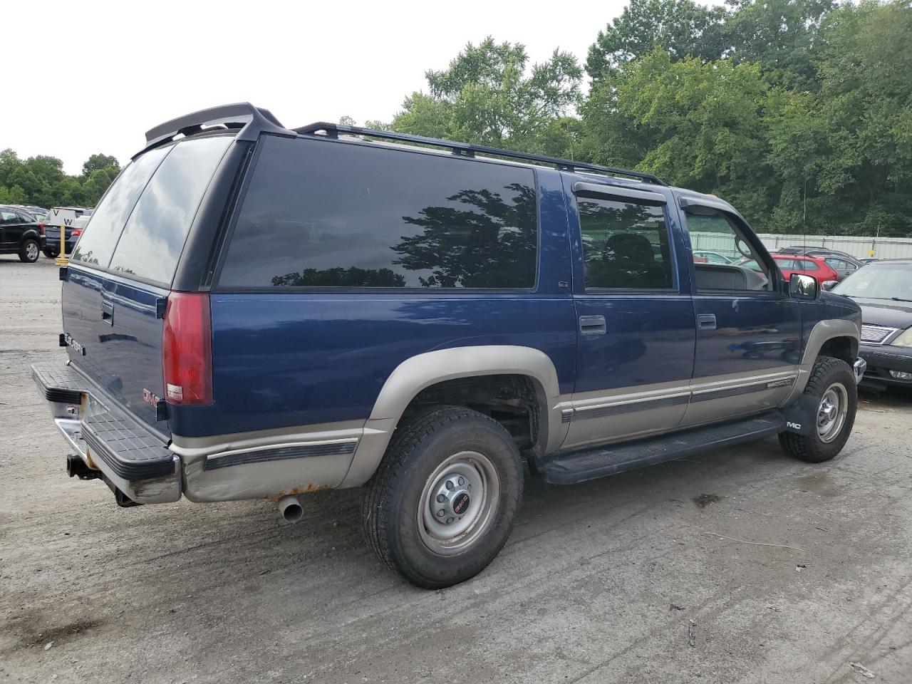 1999 GMC Suburban K2500 VIN: 1GKGK26J6XJ771768 Lot: 66300974