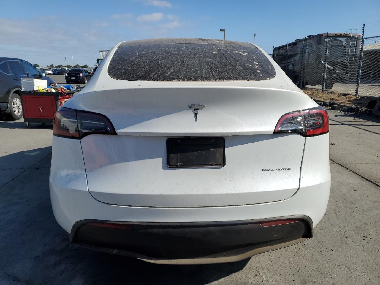 7SAYGAEE9PF835117 2023 Tesla Model Y