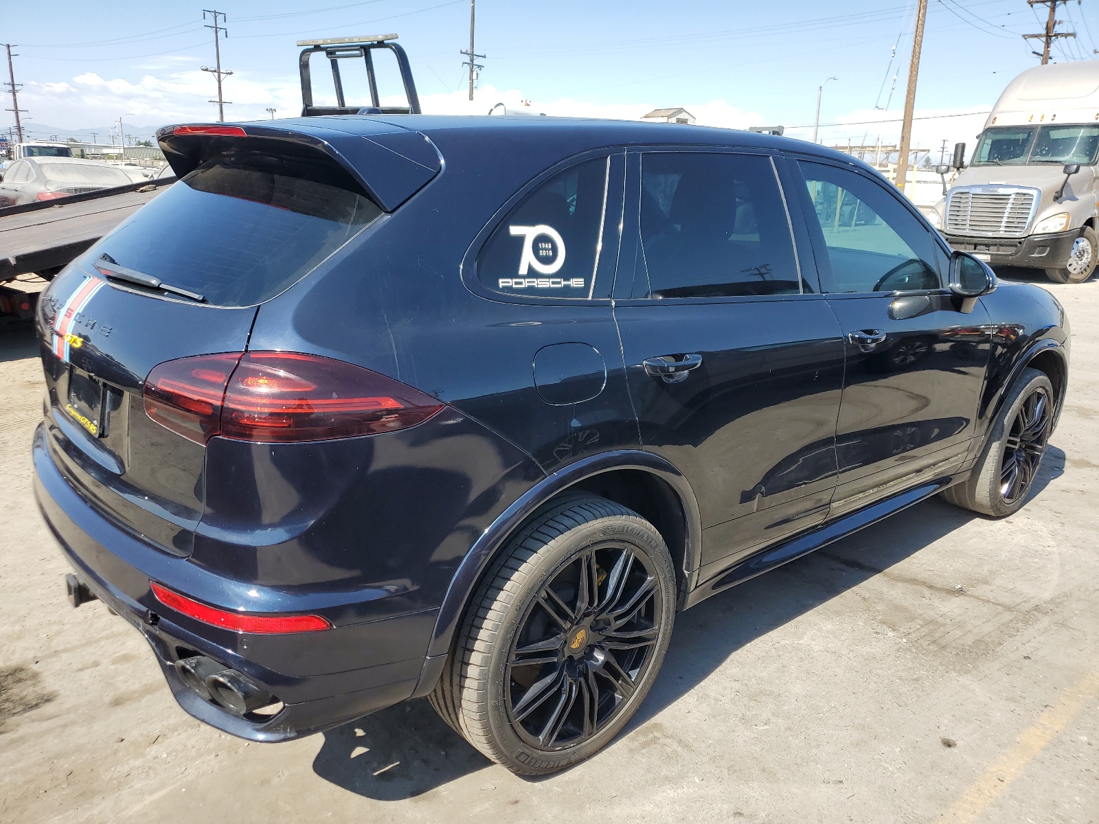 2016 Porsche Cayenne Gts vin: WP1AD2A20GLA77642