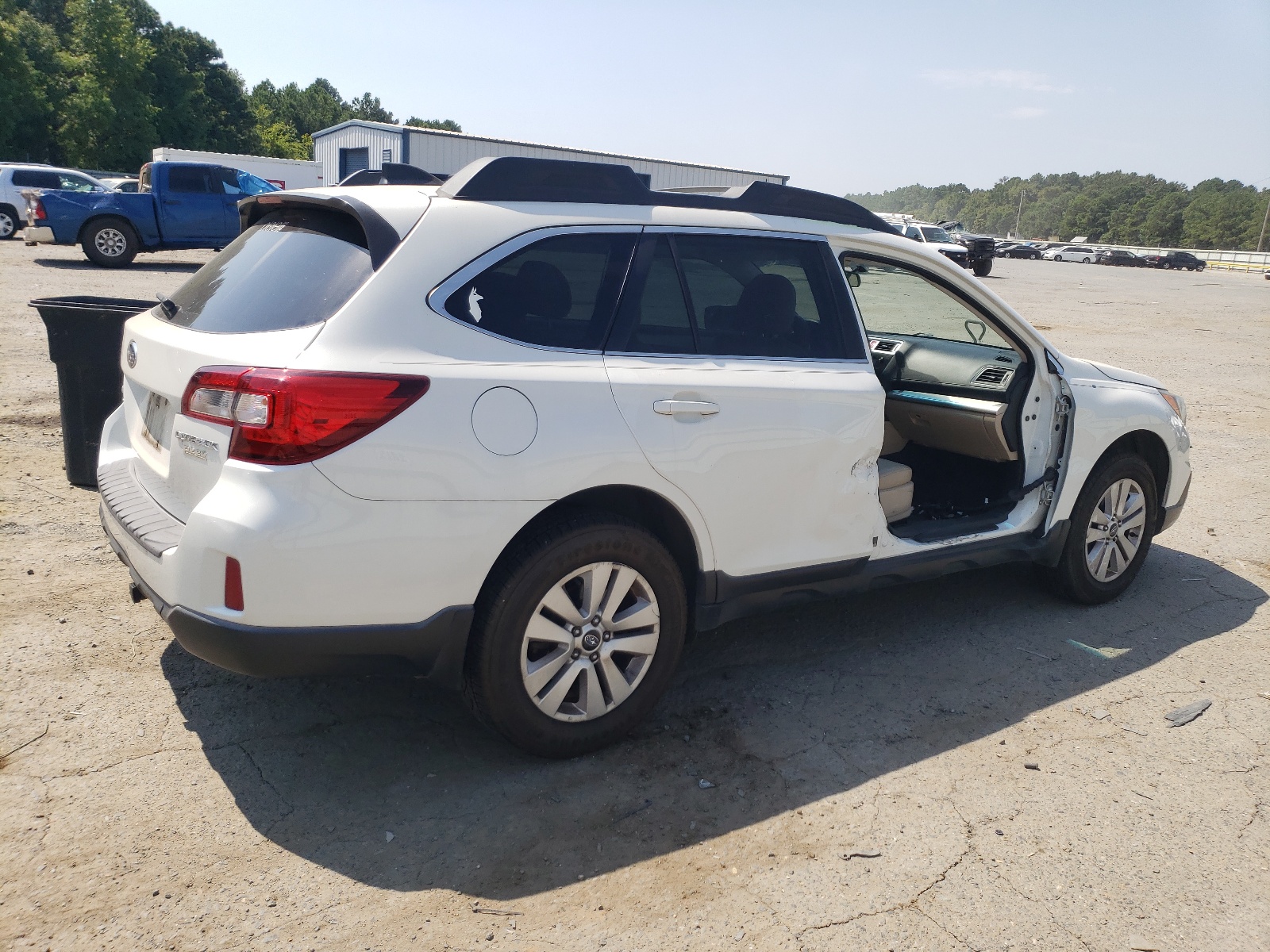 2017 Subaru Outback 2.5I Premium vin: 4S4BSACC8H3250705