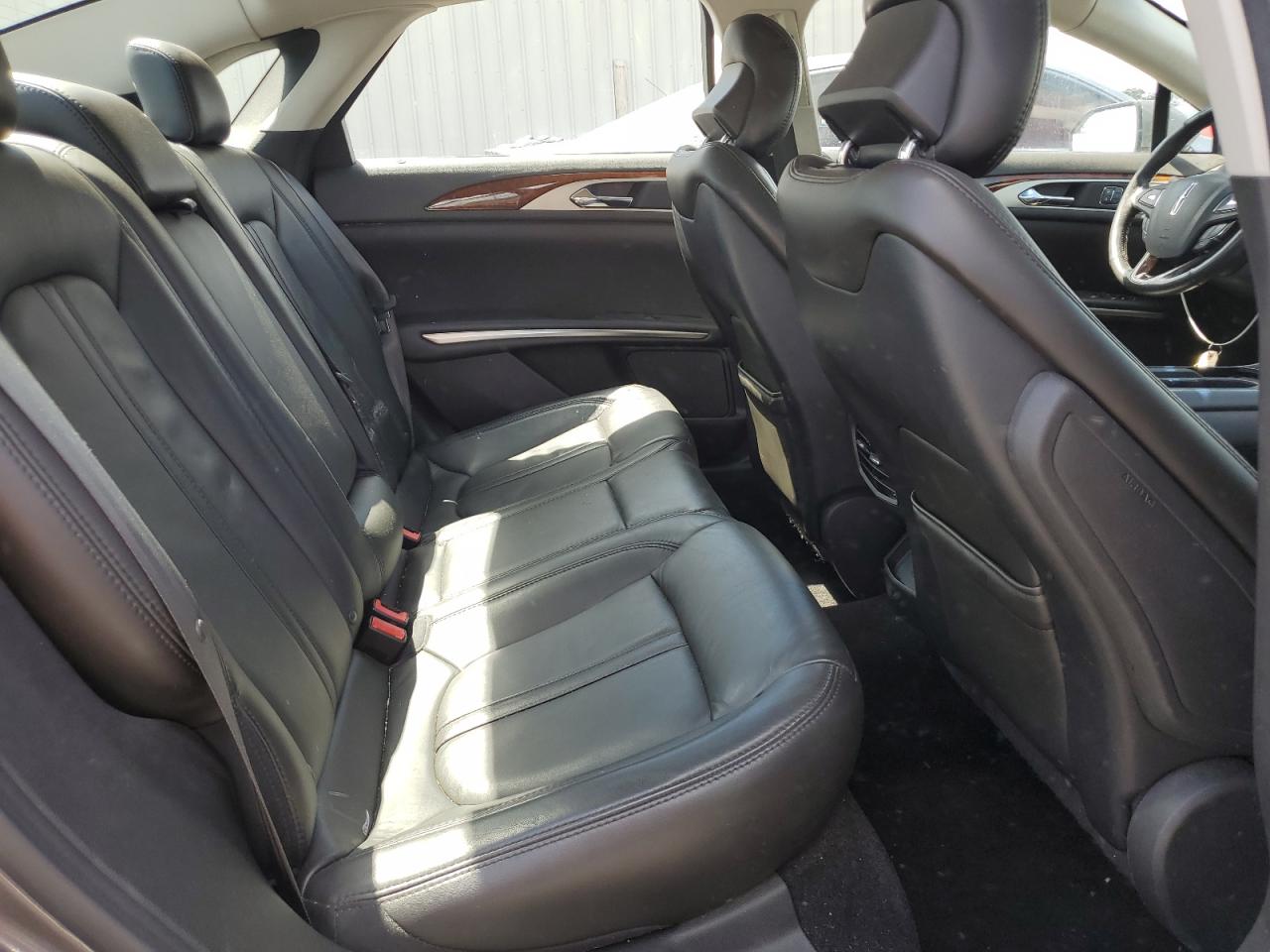 2014 Lincoln MKZ - Image 10