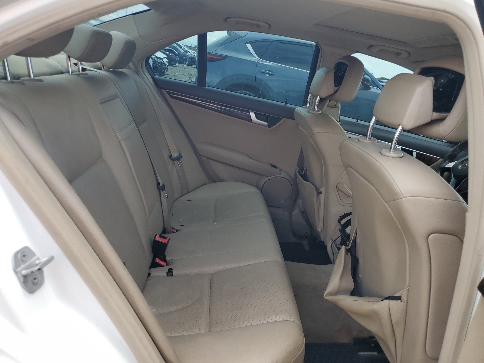 WDDGF4HB7DA854385 2013 Mercedes-Benz C 250