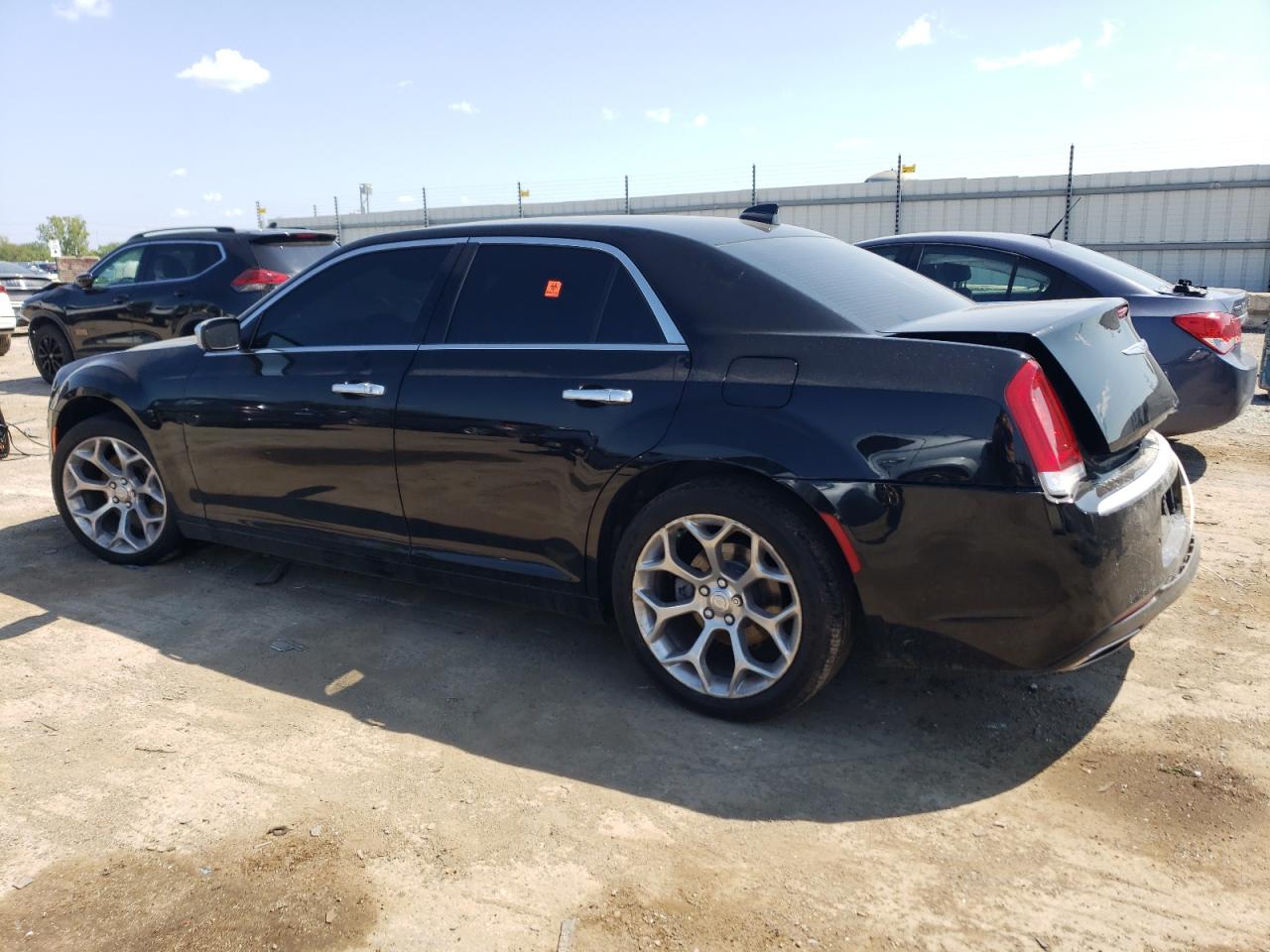 VIN 2C3CCAPTXJH256416 2018 CHRYSLER 300 no.2