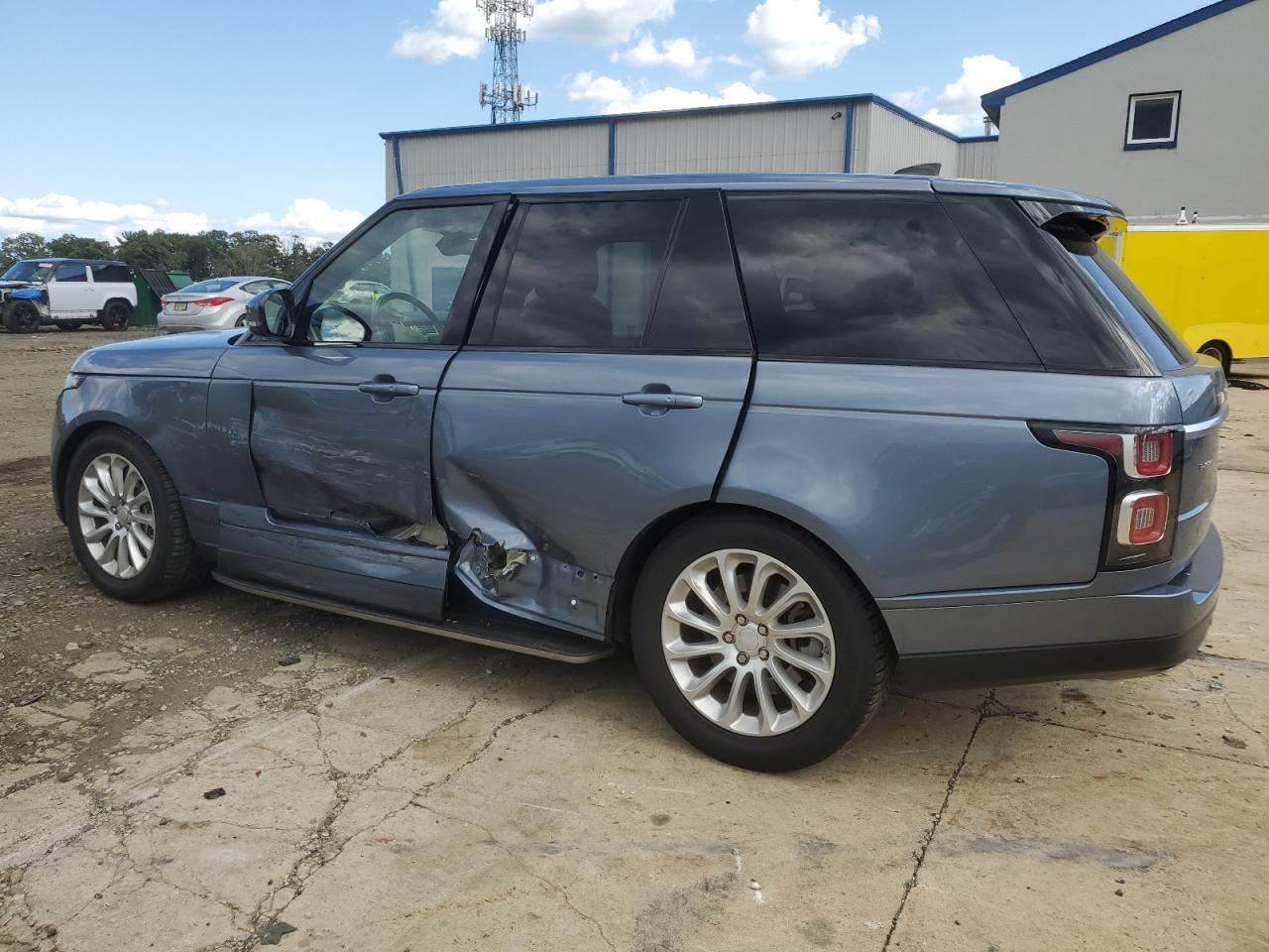 SALGS2SV1JA513016 2018 LAND ROVER RANGE ROVER - Image 2