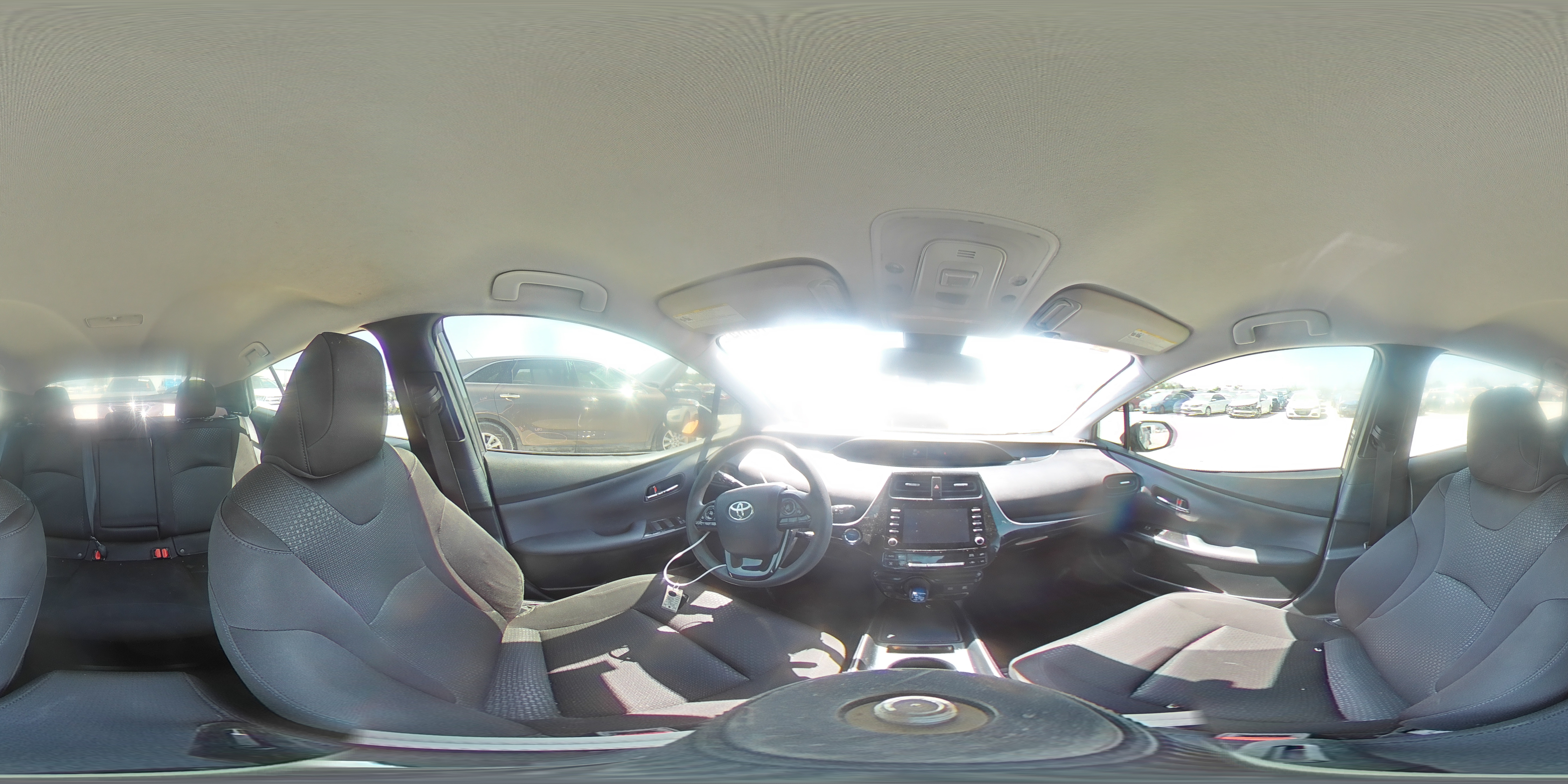 2020 Toyota Prius - Image 13