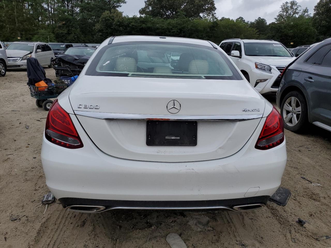 2015 Mercedes-Benz C 300 4Matic VIN: 55SWF4KB0FU090385 Lot: 66231234