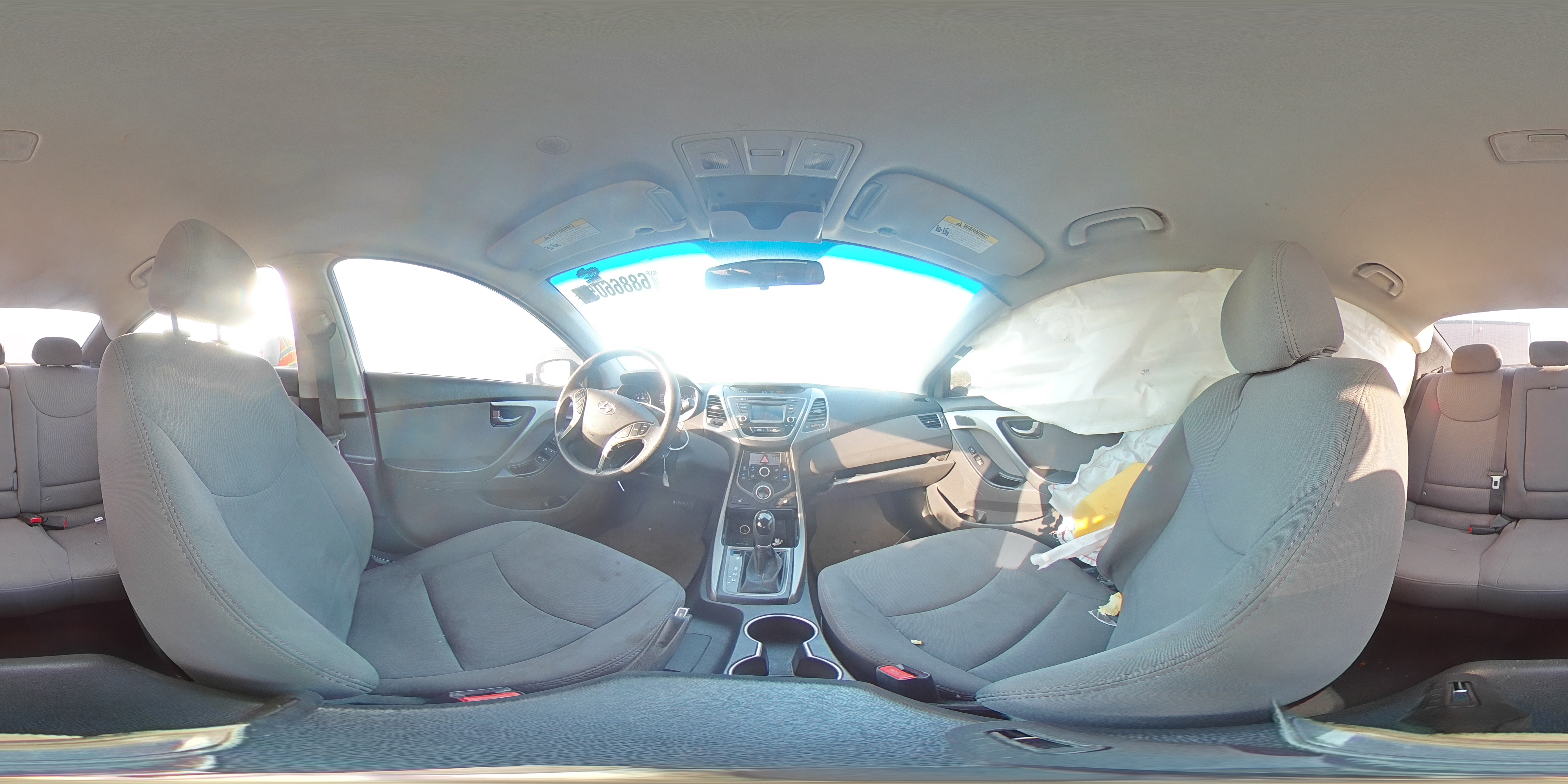 2014 Hyundai Elantra - Image 13