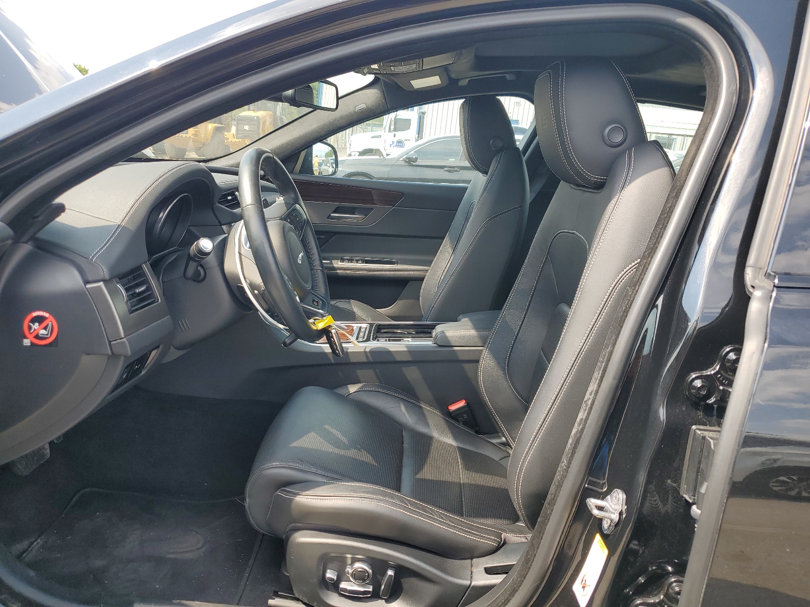 SAJBM4BV9GCY17667 2016 Jaguar Xf S