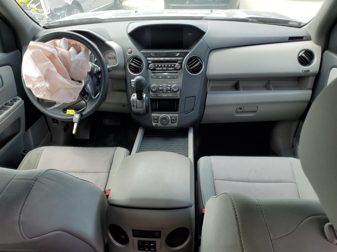 5FNYF4H30FB052908 2015 Honda Pilot Se