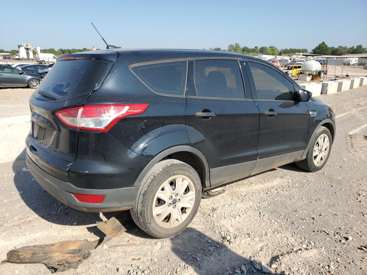 VIN 1FMCU0F75GUA52826 2016 FORD ESCAPE no.3