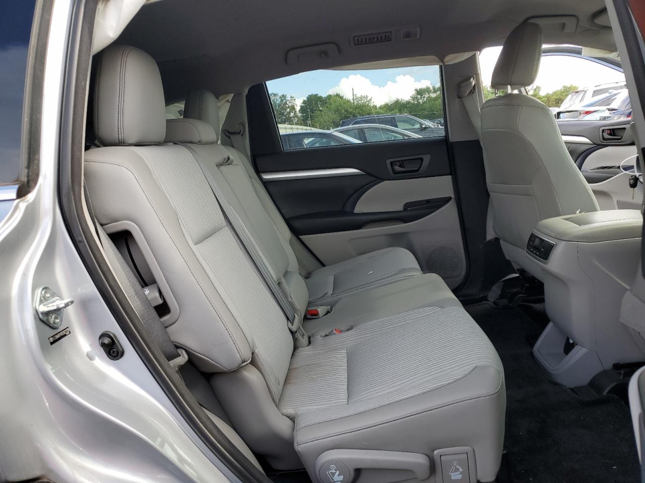 2014 Toyota Highlander Le VIN: 5TDBKRFH1ES021299 Lot: 67995104