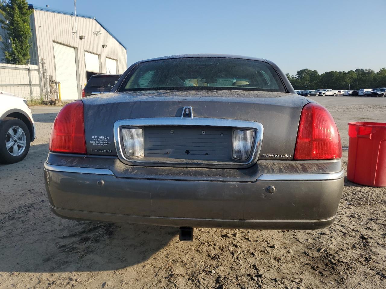 2003 Lincoln Town Car Signature VIN: 1LNHM82W93Y611346 Lot: 67572654