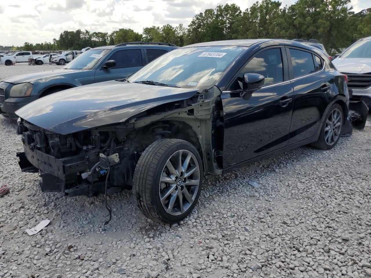 3MZBN1M37JM163518 2018 MAZDA 3 - Image 1