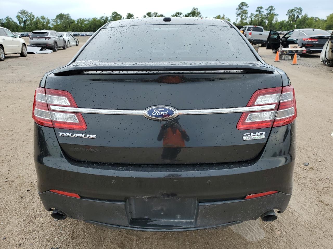 2015 Ford Taurus Sho VIN: 1FAHP2KT6FG111823 Lot: 68858424