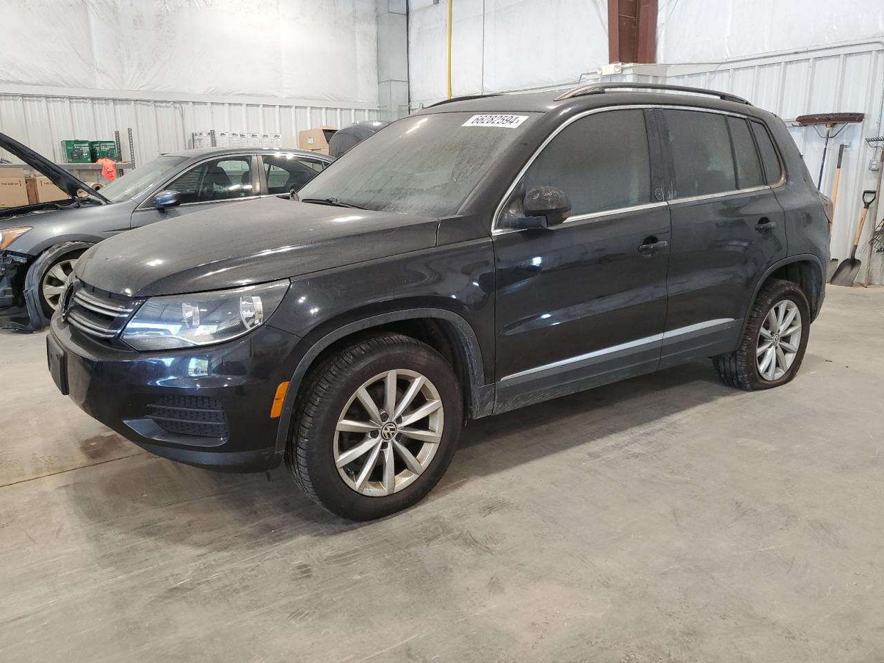 WVGSV7AX7HK024922 2017 Volkswagen Tiguan Wolfsburg