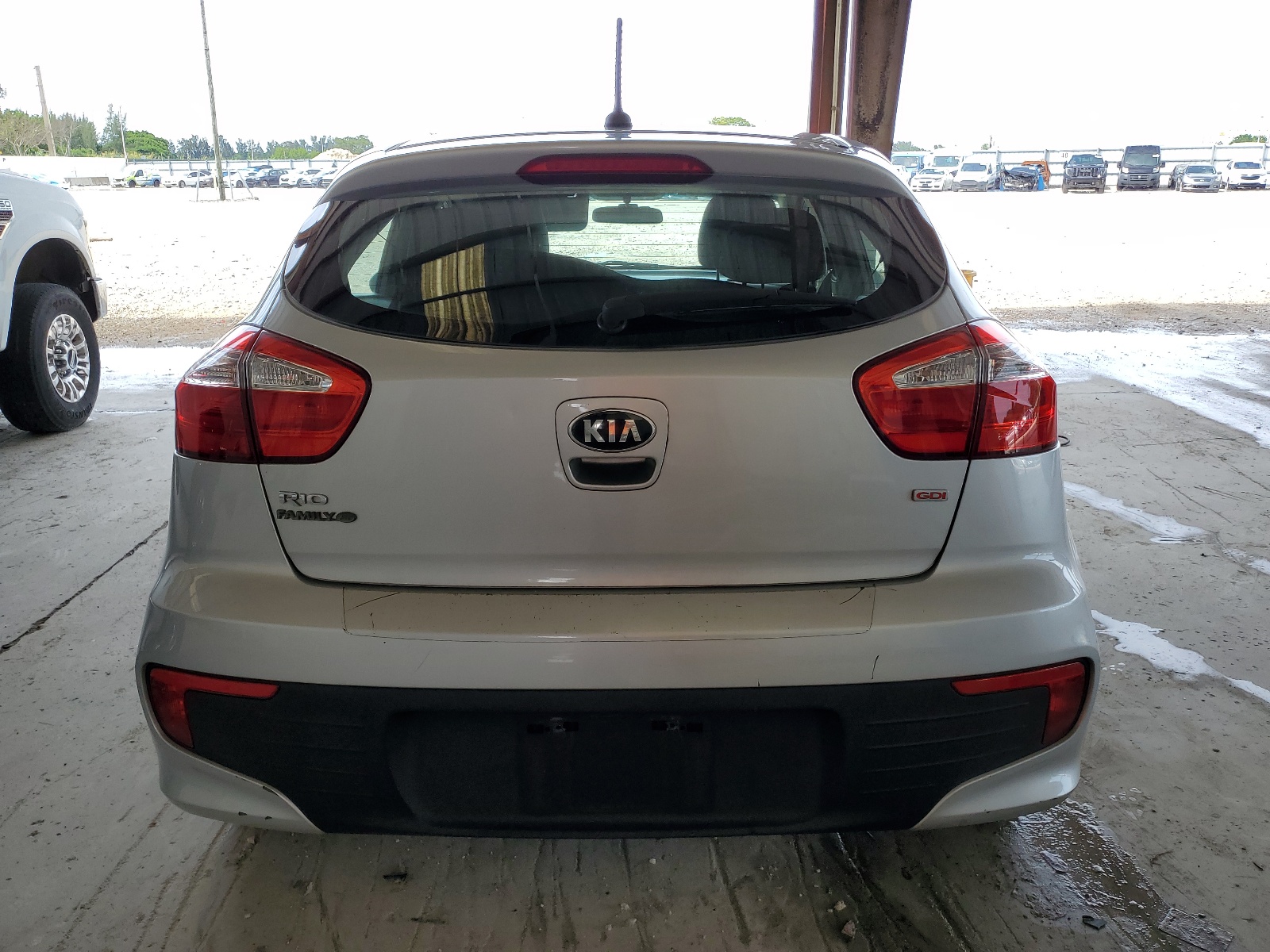 KNADM5A32H6010448 2017 Kia Rio Lx