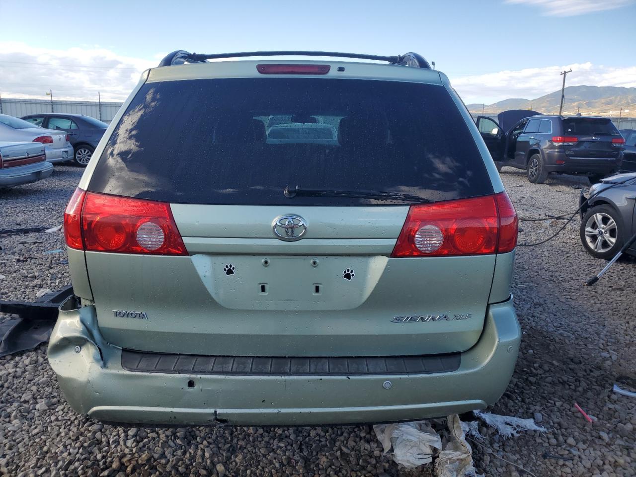 2010 Toyota Sienna Xle VIN: 5TDYK4CC8AS312706 Lot: 68749594