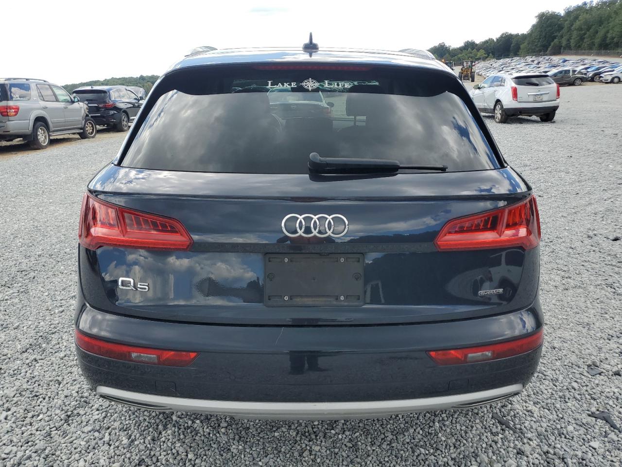 WA1CNBFY9K2113261 2019 Audi Q5 Prestige