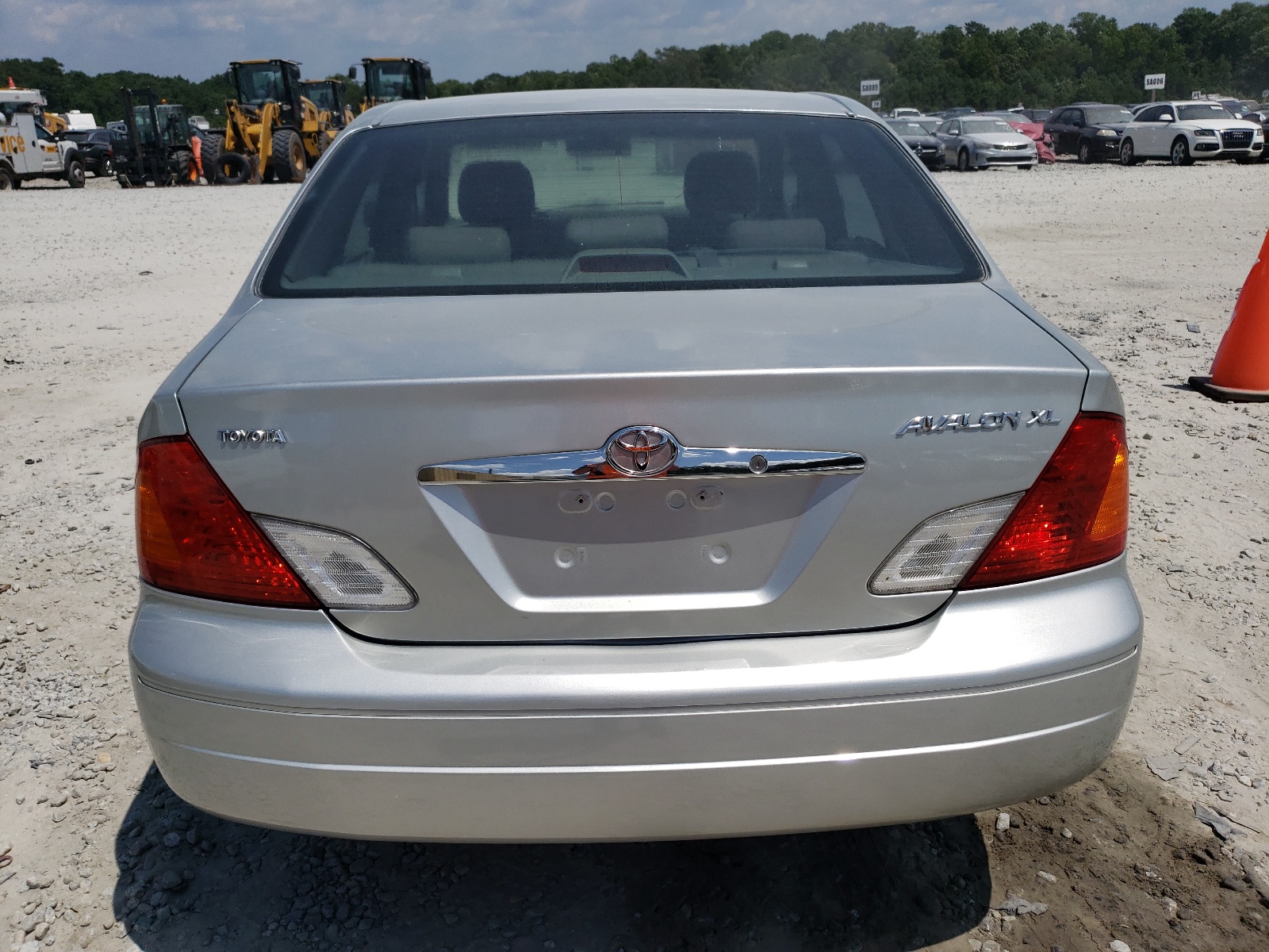 4T1BF28BX1U136666 2001 Toyota Avalon Xl