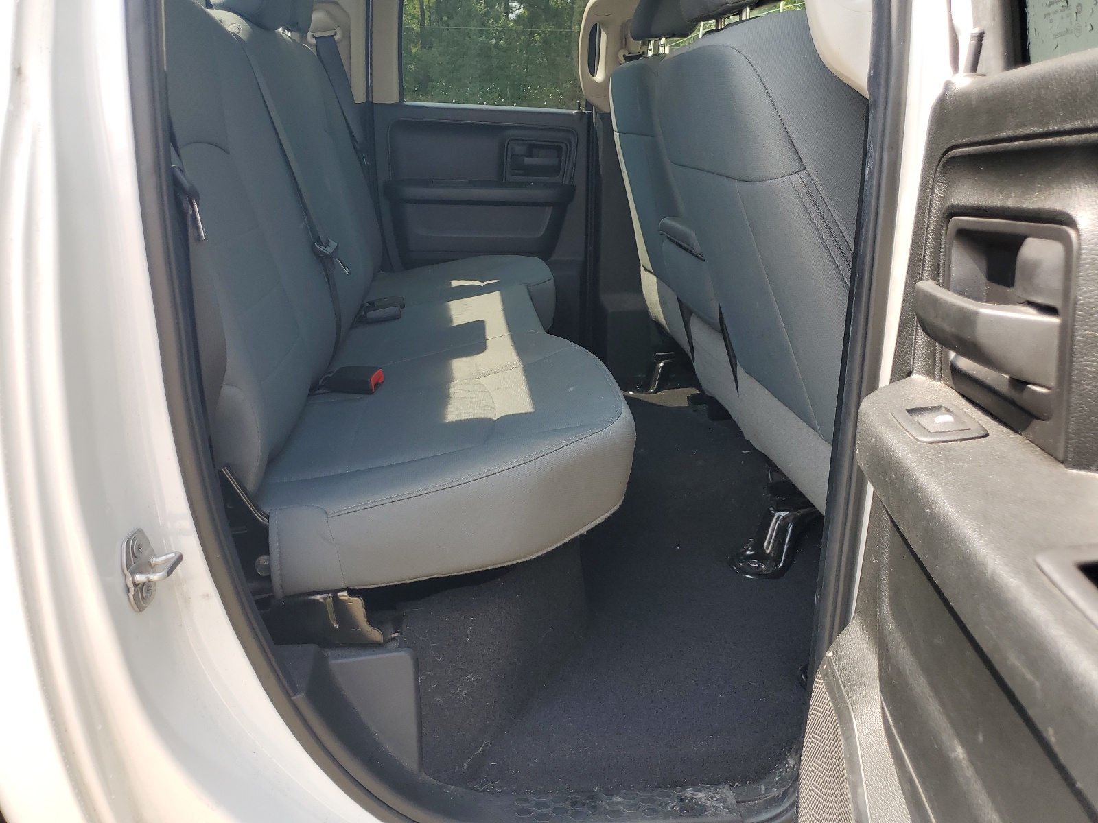 1C6RR6FG7JS249199 2018 Ram 1500 St