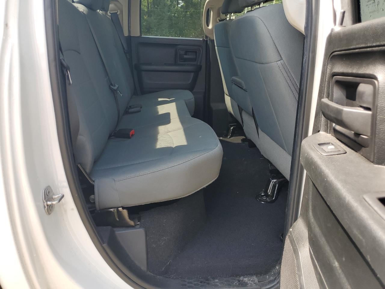 2018 Ram 1500 St VIN: 1C6RR6FG7JS249199 Lot: 66151604