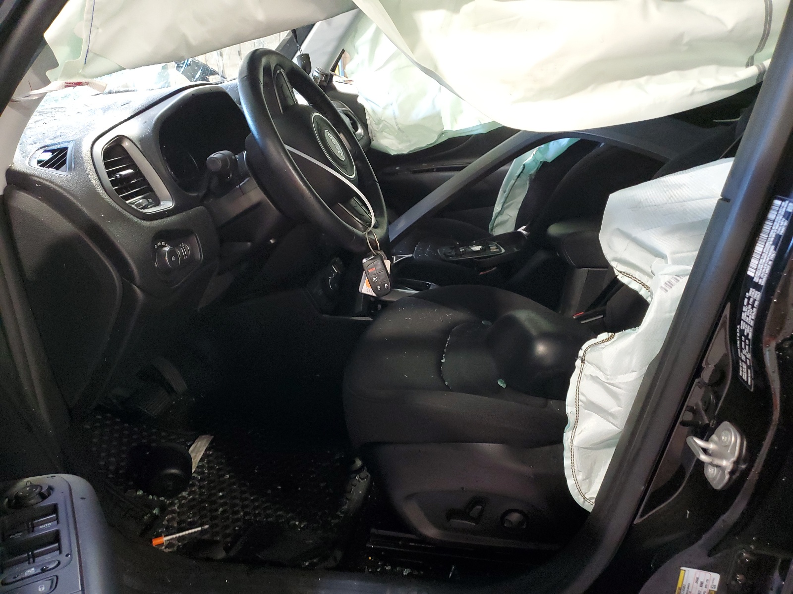 ZACNJDB17NPN63903 2022 Jeep Renegade Latitude