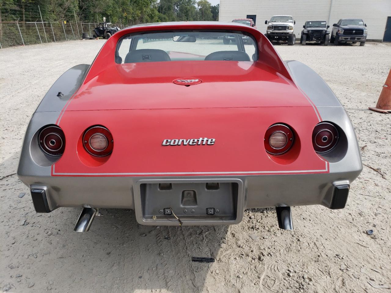 1Z37L7S417236 1977 Chevrolet Corvette 2