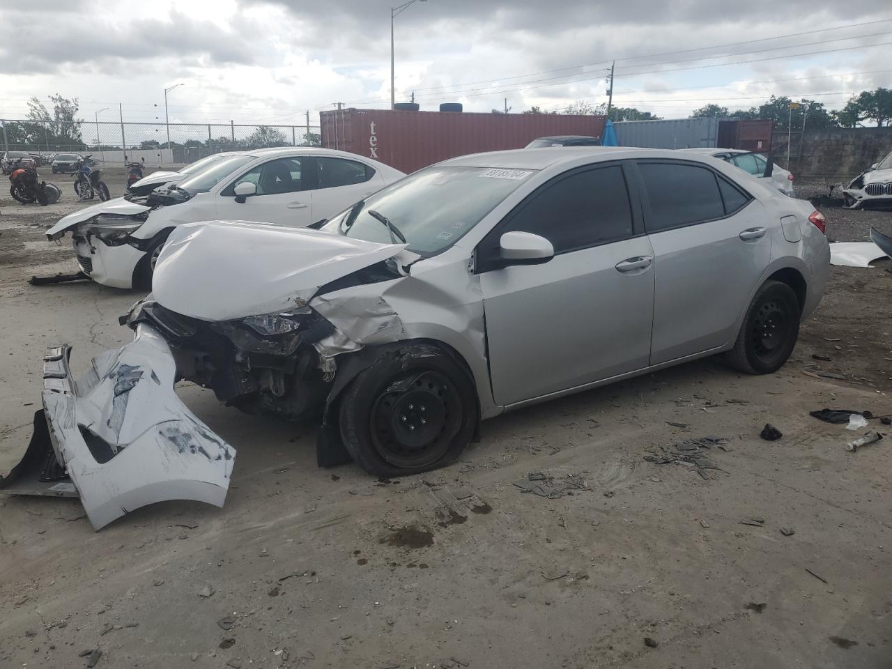 5YFBURHE9HP622213 2017 TOYOTA COROLLA - Image 1