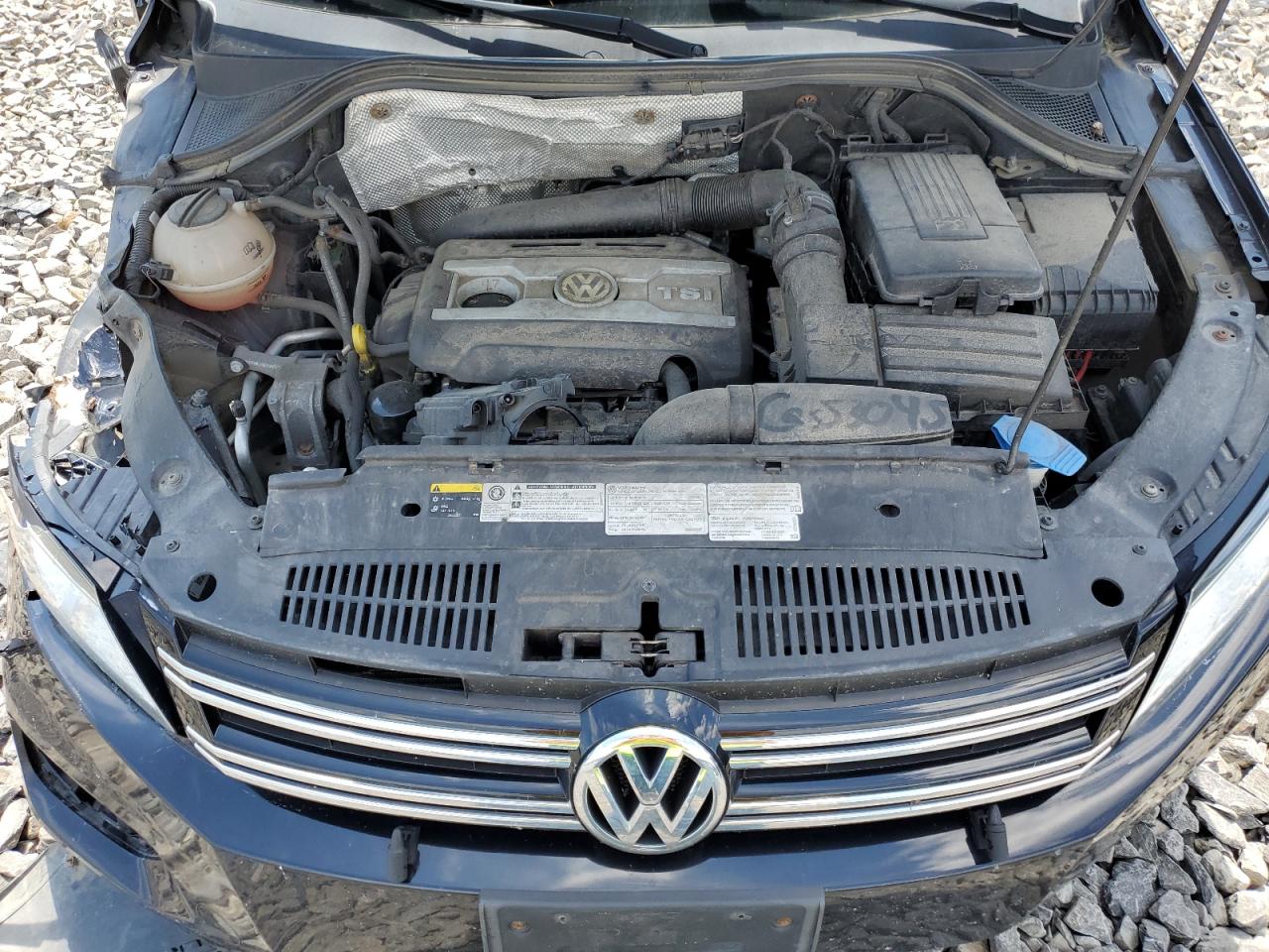 WVGBV7AXXHK037213 2017 Volkswagen Tiguan S