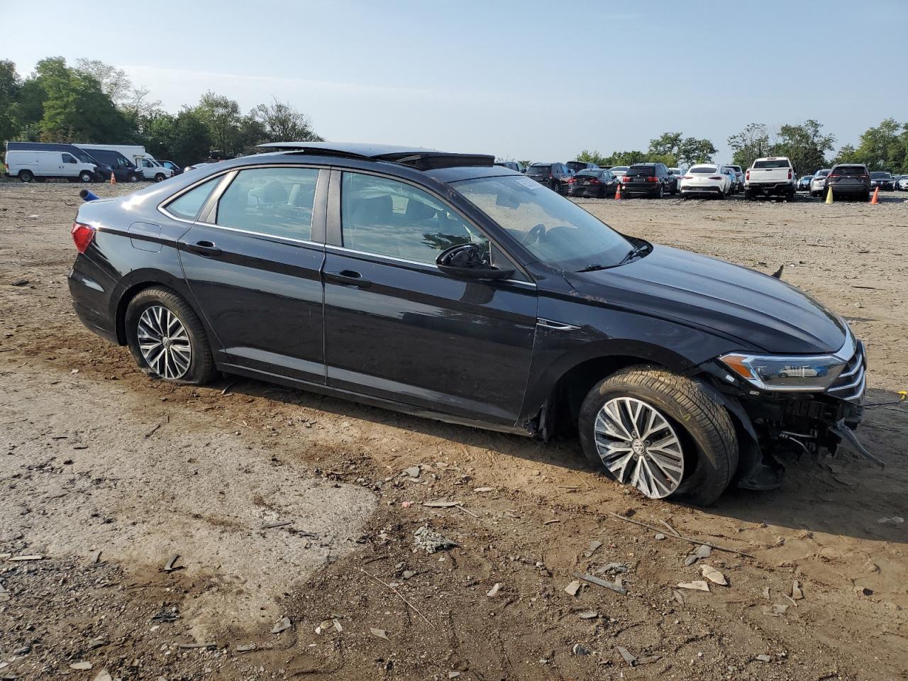 2019 Volkswagen Jetta - Image 4