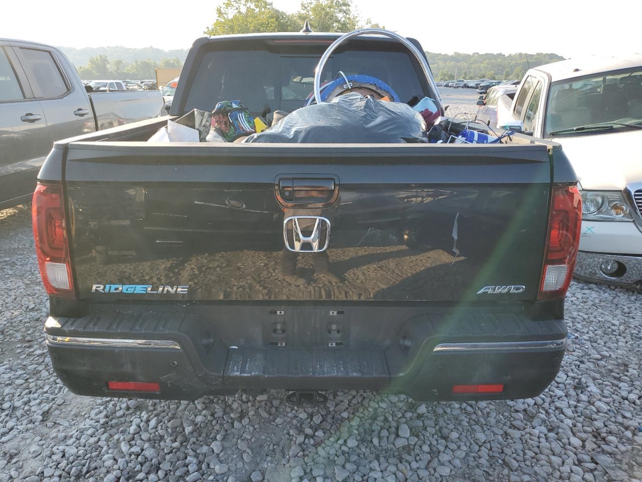 5FPYK3F70HB008364 2017 Honda Ridgeline Rtl