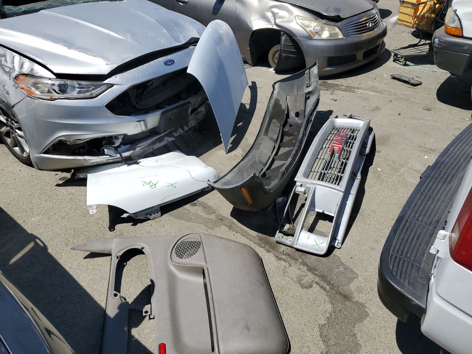 1GTDL19W2YB523770 2000 GMC Safari Xt