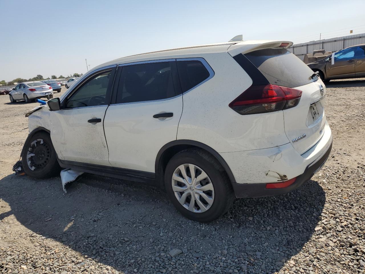 5N1AT2MT3JC787856 2018 NISSAN ROGUE - Image 2