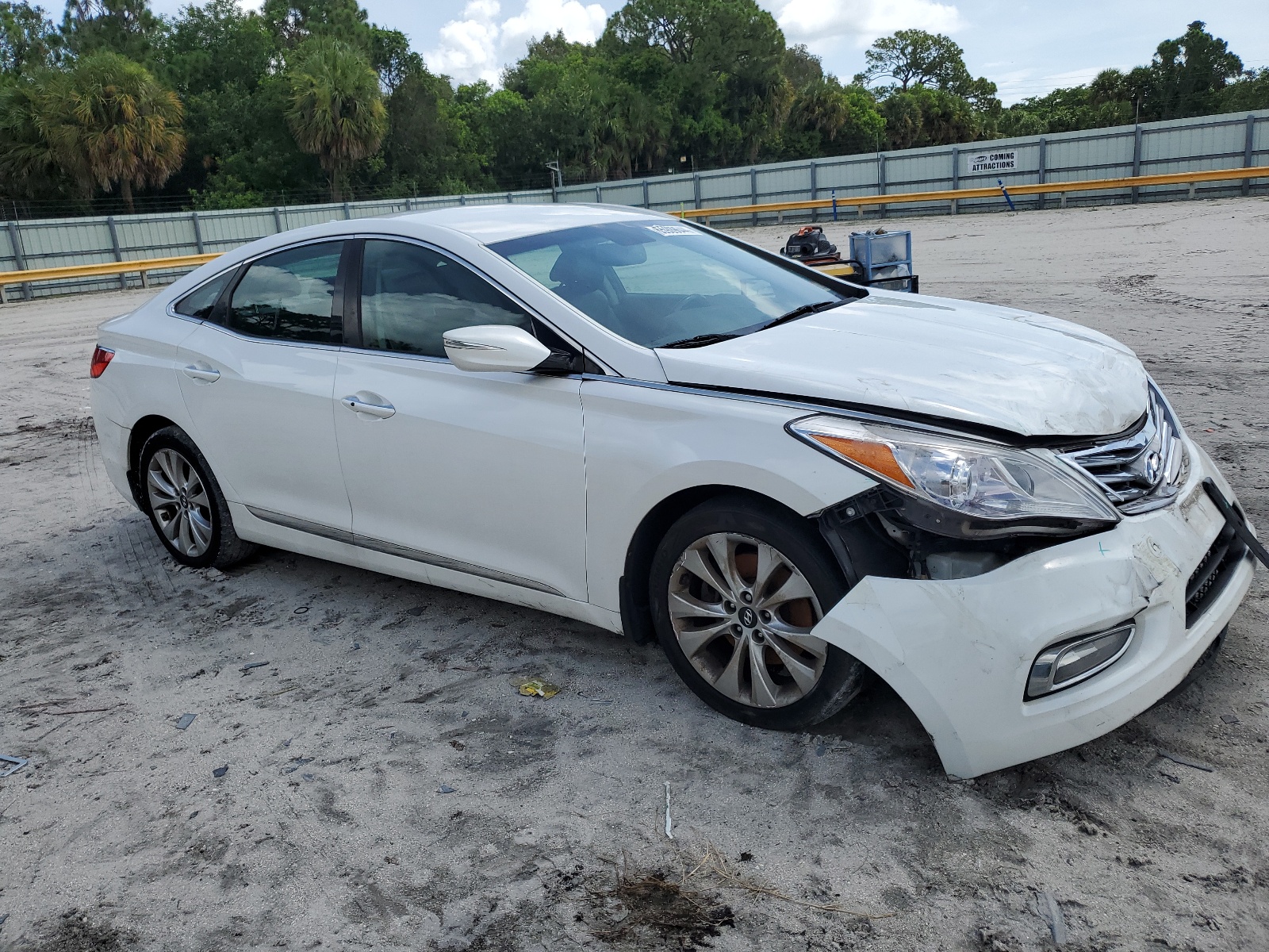 KMHFG4JG6EA418665 2014 Hyundai Azera