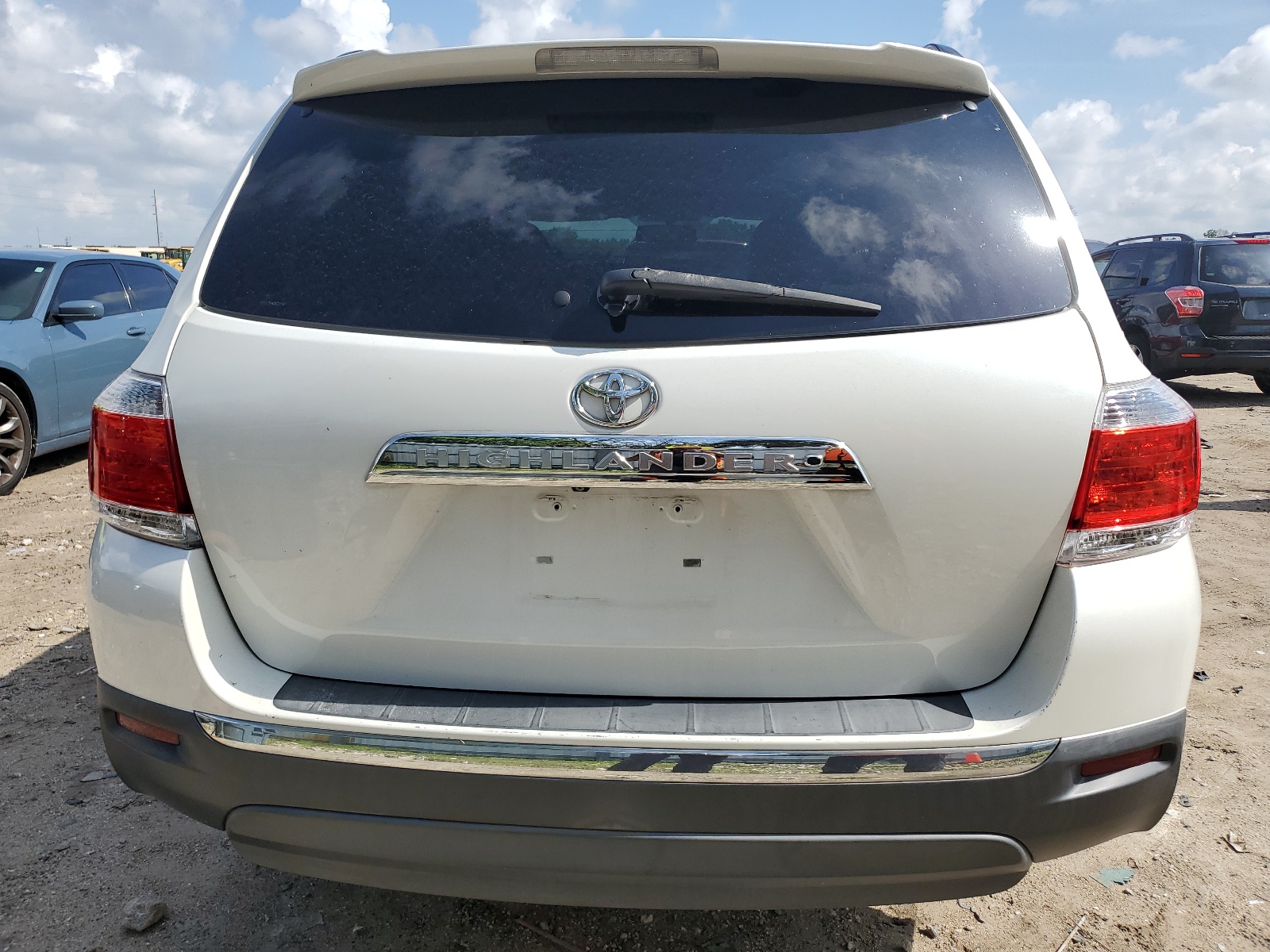 5TDYK3EH6BS039589 2011 Toyota Highlander Limited