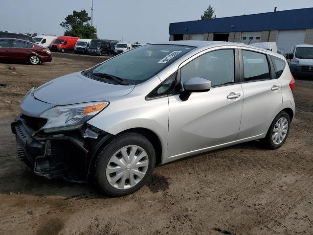 Хетчбеки NISSAN VERSA 2016 Сріблястий