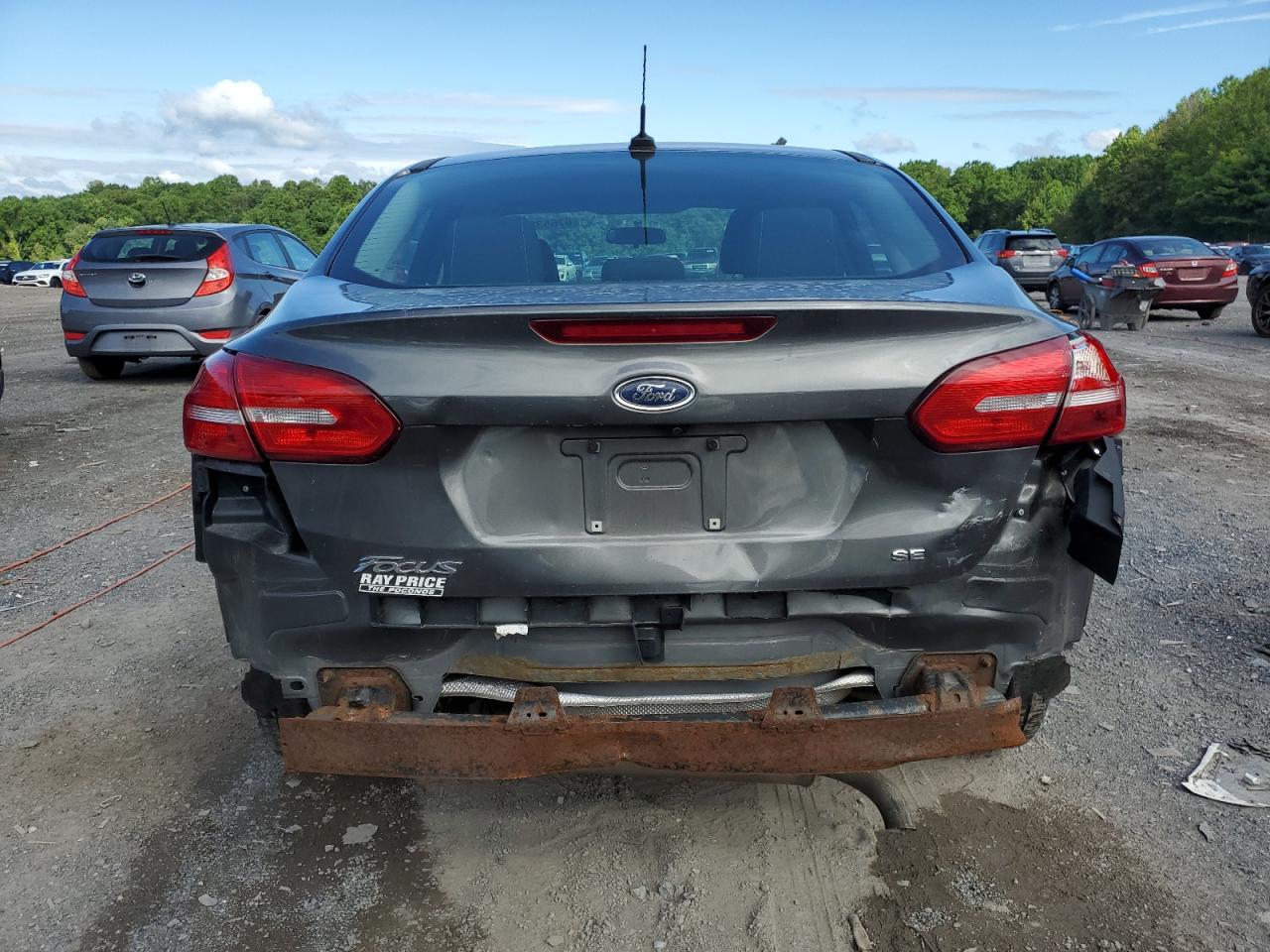 1FADP3F23HL201320 2017 Ford Focus Se