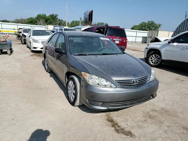 2005 Toyota Camry Le VIN: JTDBE32K950305160 Lot: 65586544
