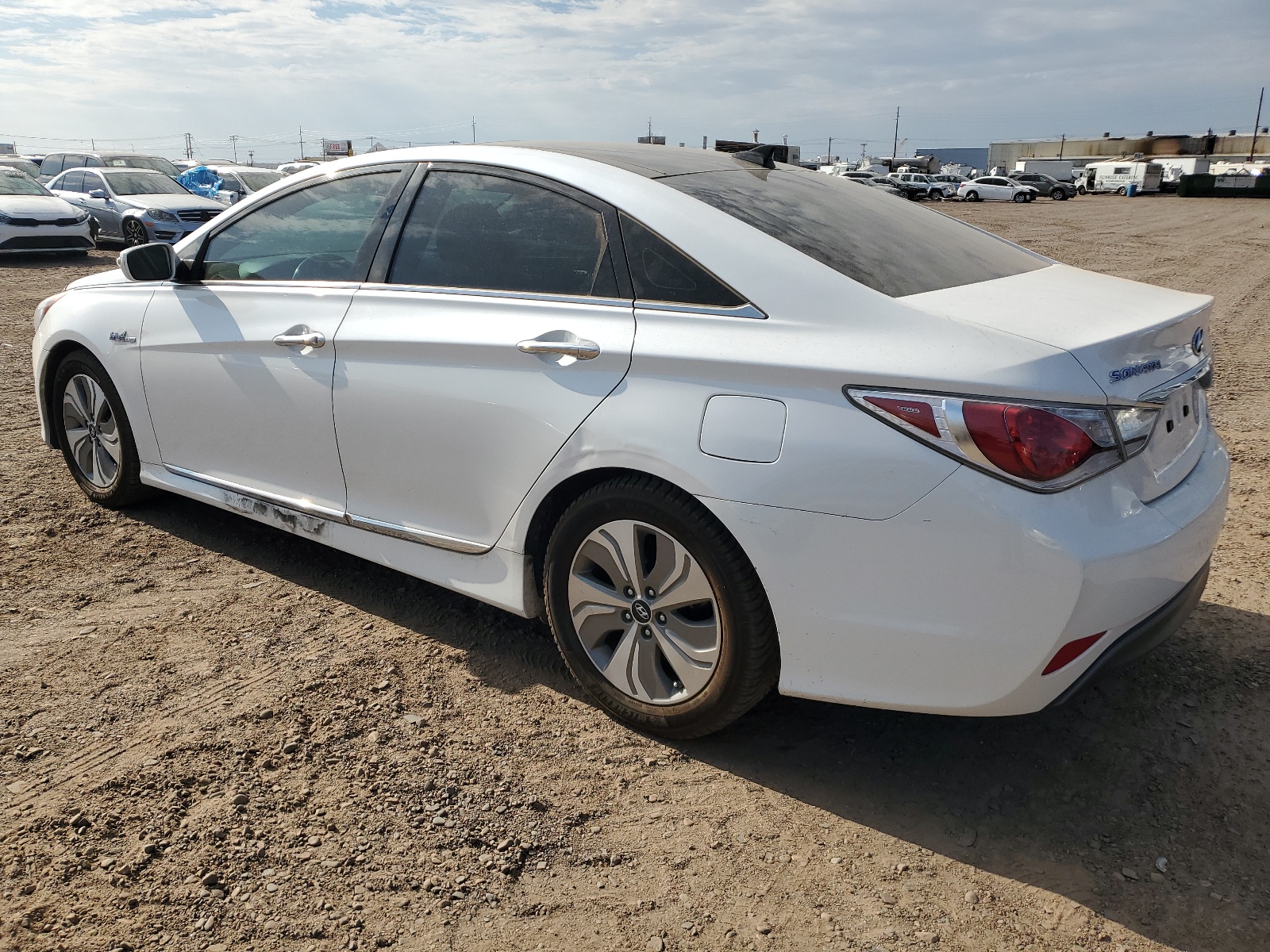 2015 Hyundai Sonata Hybrid vin: KMHEC4A47FA124528