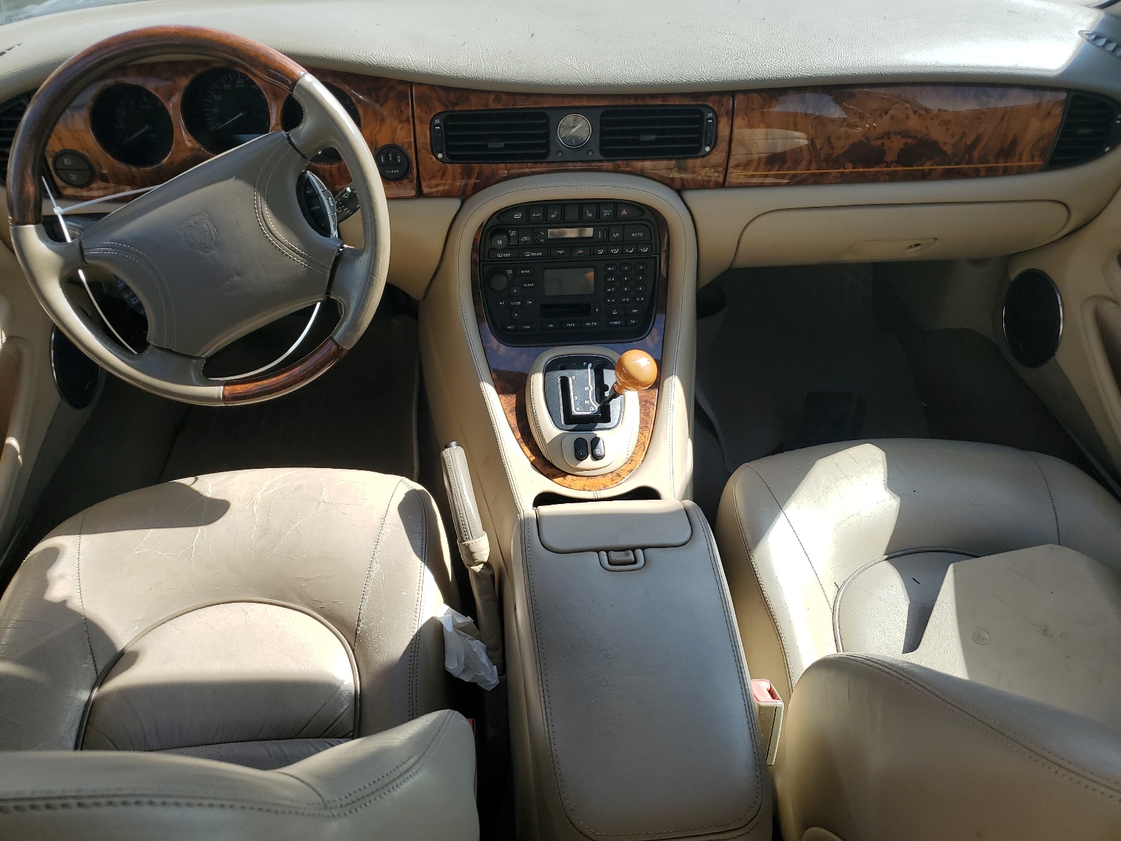 SAJDA24C1YLF06045 2000 Jaguar Vandenplas