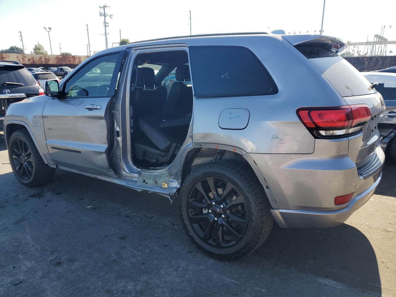 1C4RJEAG2KC572315 2019 JEEP GRAND CHEROKEE - Image 2