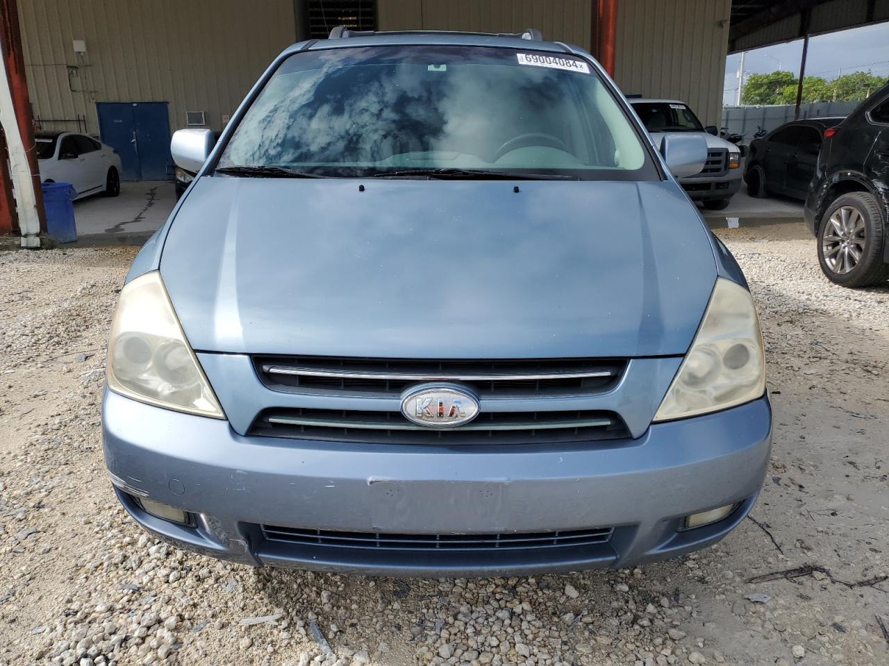 2007 Kia Sedona - Image 5