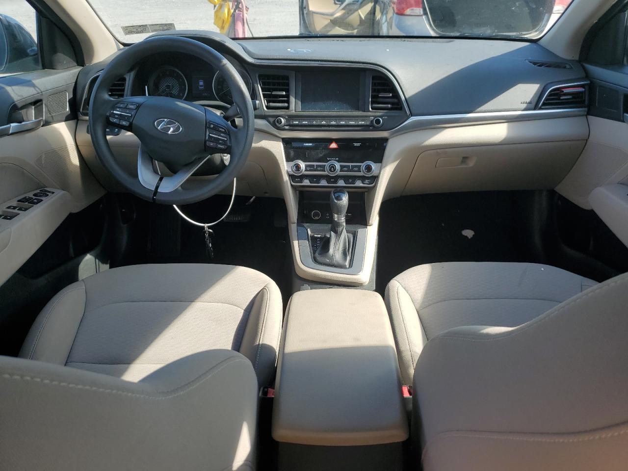 2020 Hyundai Elantra - Image 8