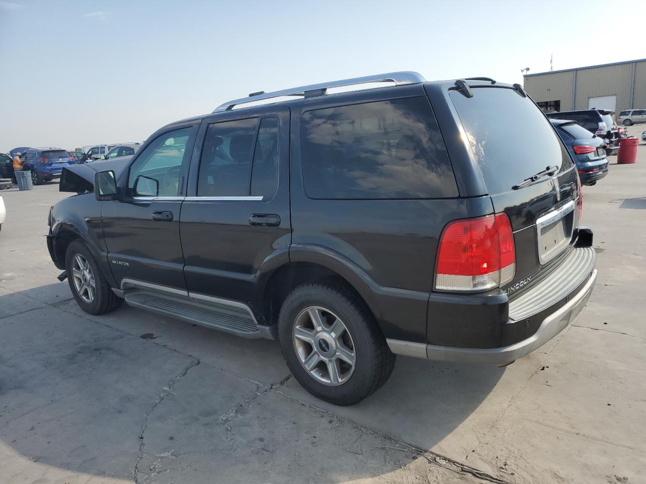 2005 Lincoln Aviator - Image 2