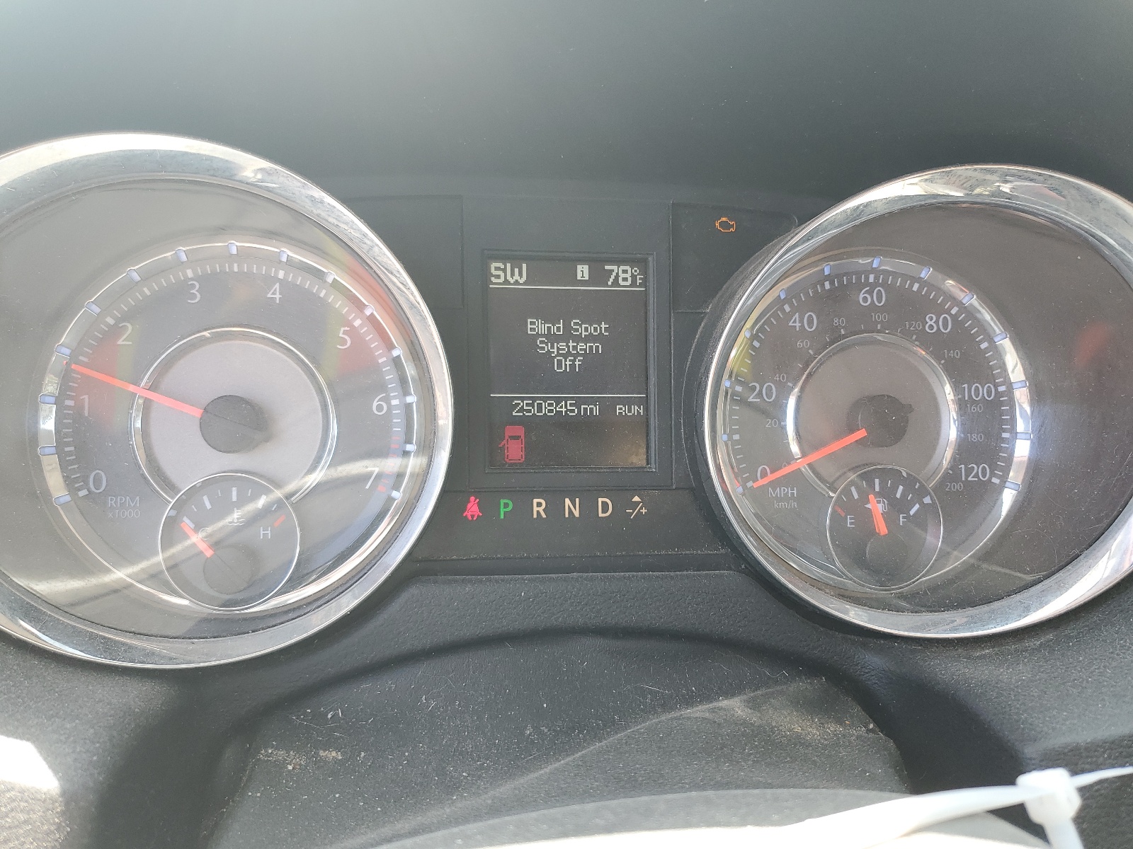 2C4RC1CG2ER169124 2014 Chrysler Town & Country Touring L