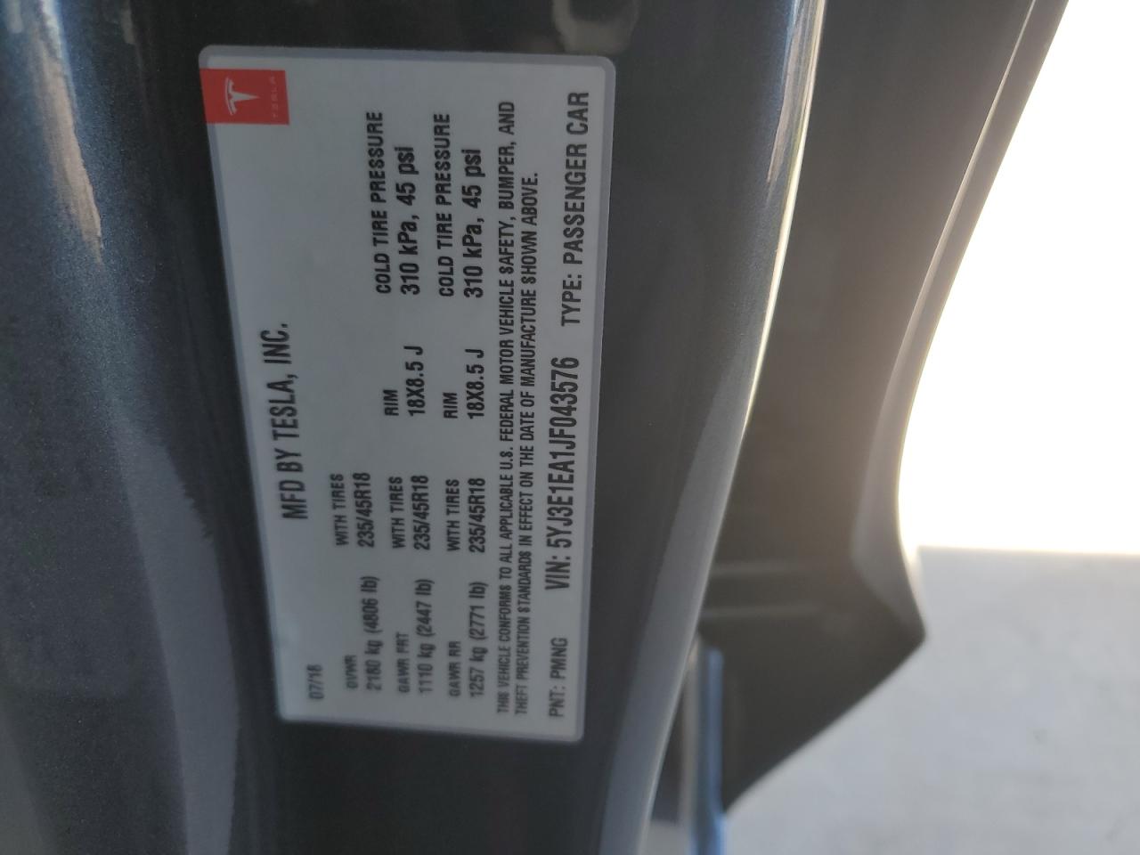 5YJ3E1EA1JF043576 2018 Tesla Model 3