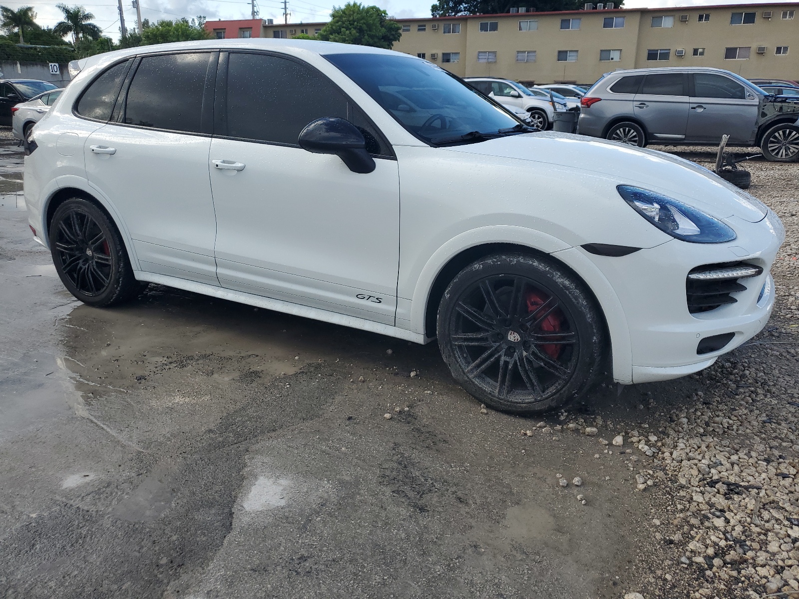 2013 Porsche Cayenne Gts vin: WP1AD2A24DLA76618